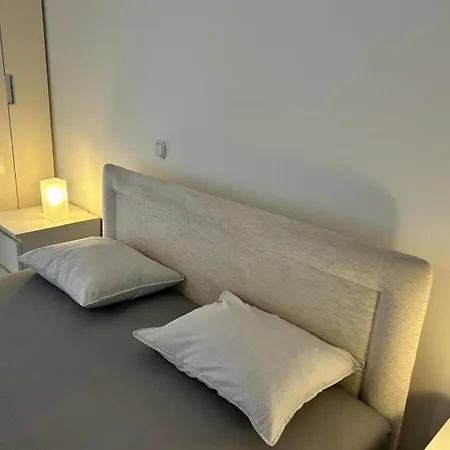 Lux